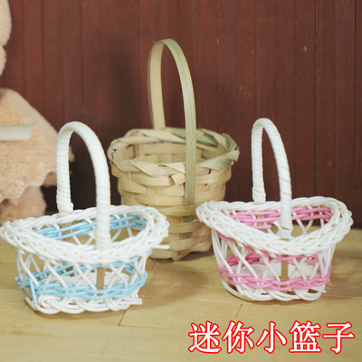 taobao agent Bamboo small flower basket basket red and blue inter -colors 4 types of baby use accessories BJD6 points baby prop decoration