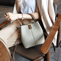 French mklll leather bucket bag Korean fashion Wild Lady Hand bag shoulder shoulder bag commuter bag