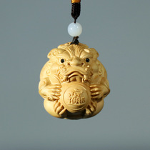 Yellow poplar wood carving into a treasure handlebar piece Leopard Leopard to hold the ball Mens Wen Play and Play Pieces Chaishiu Pendant