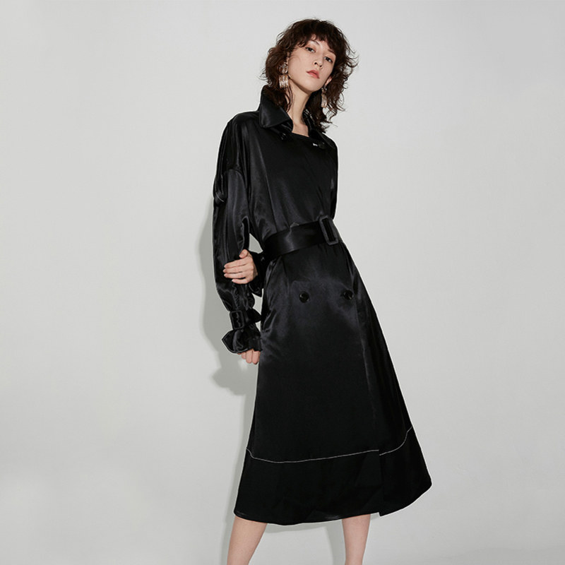 Lily Autumns new womens acetic acid handsome double buckle black belt long windshield 119330C1239