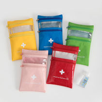 Portable first aid kits carry emergency school health kits Students returning to school must be equipped with childrens primary school students epidemic prevention kits