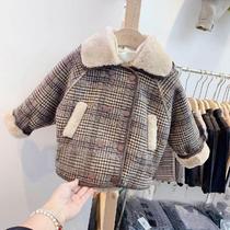 2021 Korean childrens autumn and winter coat boys and girls foreign style plus velvet padded hairy tweed super soft plaid fashionable coat tide