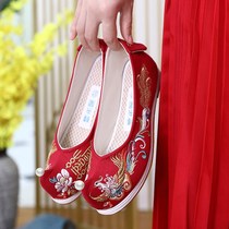 Original antique Hanfu shoes increase in winter Chinese wedding shoes Xiuhe flat bottom embroidered shoes women plus velvet