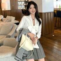 Big lace bow French white inner shirt female design sense minority Spring and Autumn New Wild coat