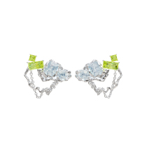 Xu Ruohan with the same paragraph] First print OINICIO wool series blue green zircons rattan with female temperament earrings