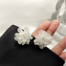  S925 silver needle Korean three-dimensional flower earrings fairy Faner sweet earrings simple irregular petal earrings 1583