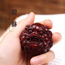 Small Leaf Purple Sandalwood Carvings of Therapeutic Ball Handball Mens Fitness Balls to Play Massage Balls Red Wood for holding the ball
