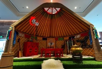 Inner Mongolia traditional yurt half display yurt yurt wool felt tent boutique hotel yurt