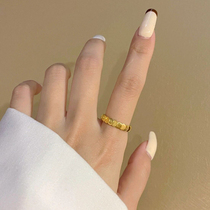 ten billion subsidy -- a small red book concolade -- 18k vegetarian ring fish scale ring female minimalist couple against the ring