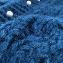 vintage heavy industry European goods super good-looking small fragrant wind Klein blue thick stick knitted New Year sweater women winter