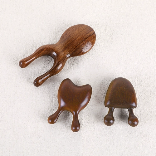 Большой массажный массаж на животе сандали глаз