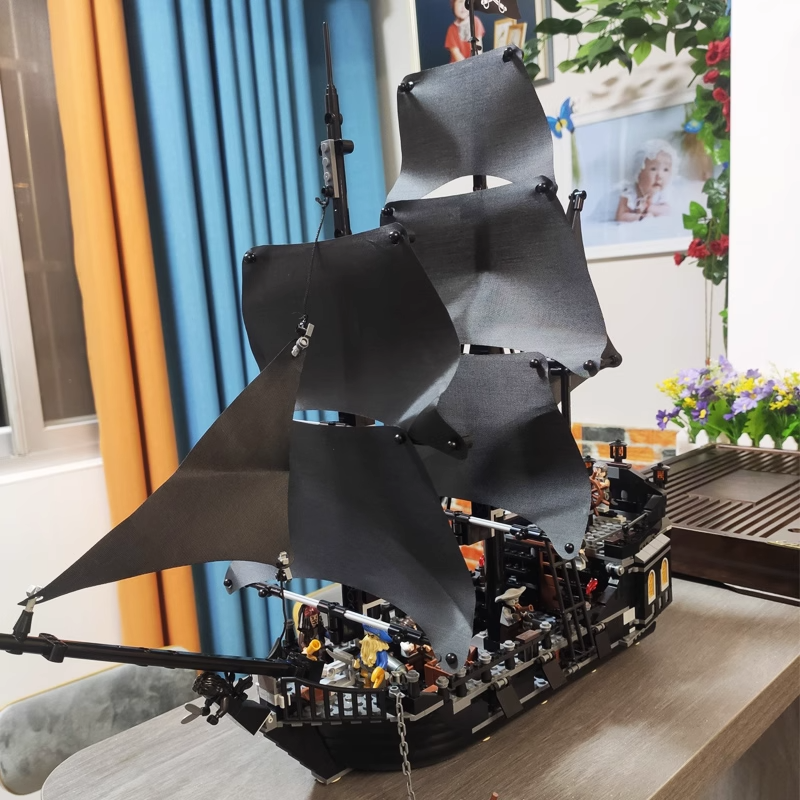 パイレーツ・オブ・カリビアン船モデルブラックパール帆船ビルディングブロック教育組み立ておもちゃ男の子と子供のおもちゃパズル
