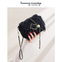 Hong Kong cat pet bag universal 2021 new shoulder shoulder bag small golden ball chain fashion niche small bag tide