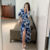 French 2021 new long skirt beach dress seaside holiday temperament split slim slim travel dress women