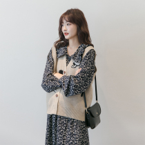 Pregnant women autumn fashion suit Korean knitted vest vest floral chiffon pregnant women dress two-piece Hot Mom