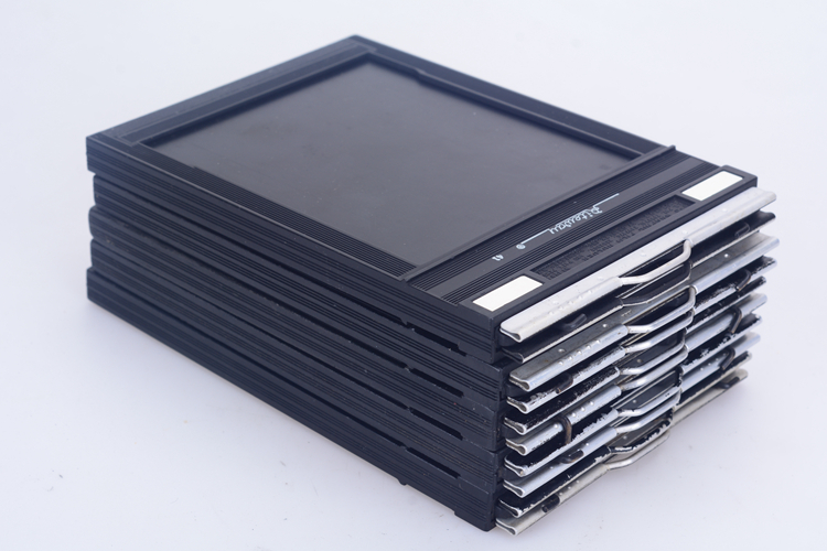 The blade clip box for the 4X5 45 large picture landline camera is universal for the new large picture landline