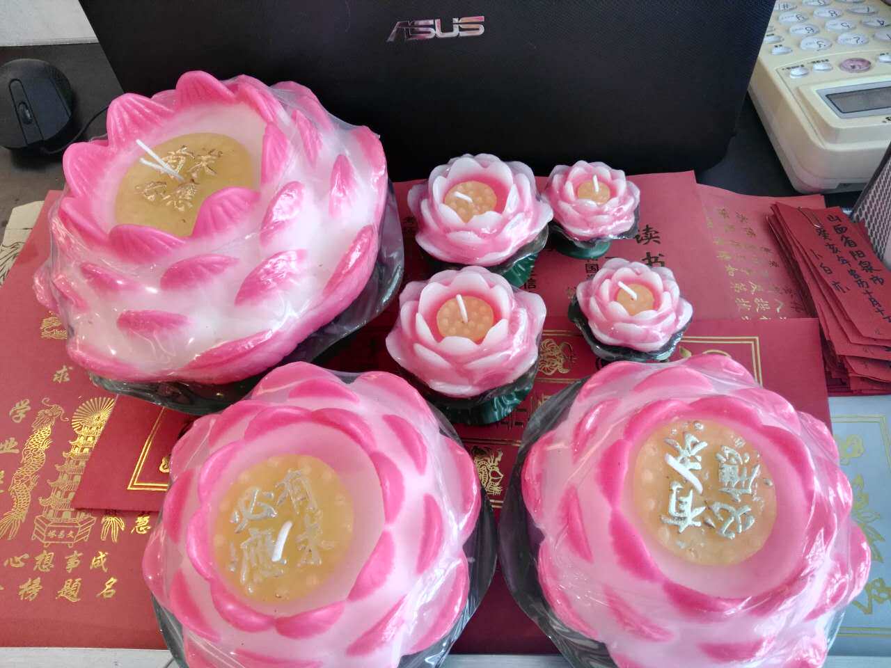 Wan Buddha gold clothing Putuoshan Buddhist supplies Guanyin lotus lamp candle for Buddha lotus candle lotus wax