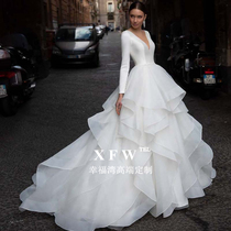 Temperament Hepburn Satin Main Wedding Dress 2021 New Deep v Sexy Slim Bride Simple Super Fairy Dream Tail