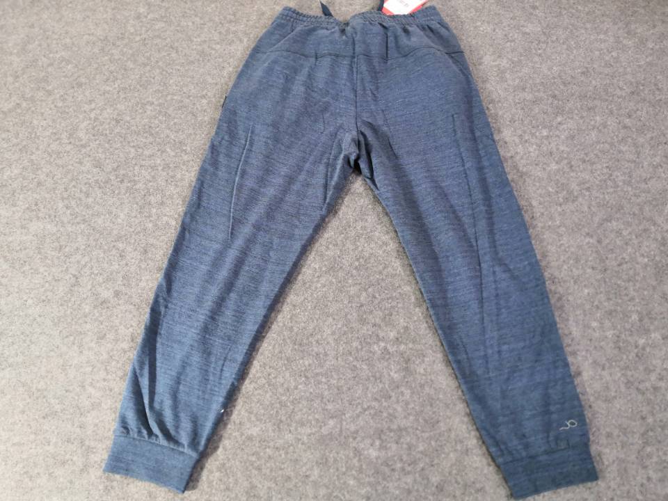 Li Ning big code sponsored guard pants! Li Ning CBA Sponsored Player Edition Pants Loose Pants Sponsored Edition