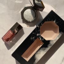 Spot FENTY Beauty Diamond highlight mini set diamond highlight 2 8G lip glaze Fussy4 5ml