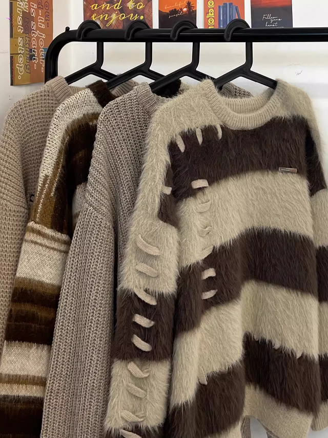 ソフトミンクベルベットストライプコントラストカラーセーター女性の秋と冬のルーズデザインニッチ怠惰なスタイルニットセータートップ