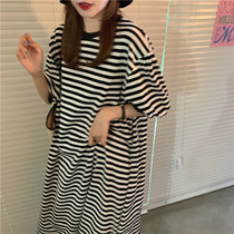 In situ fried column ~ deep shopkeeper heart striped T-shirt nightgown Women summer short sleeve long cotton casual loose