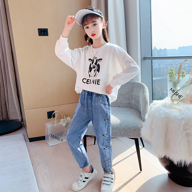 Girls 5 spring 2021 new 3 suits Han 5 version of the Yangyang womens network red leisure movement fashionable two-piece trend