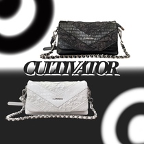Cultivator original personality European and American black and white snake pattern pleated rectangular chain bag commuter shoulder messenger bag