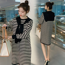 Pregnant woman Liondress Korean version 2022 Fashion new striped knitted sweatshirt with a shoulder suit Pregnant Woman Skirt Spring