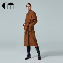 COMME MOI Lu Yan designer autumn and winter khaki brown wool profile type sea horse hair coat coat coat coat