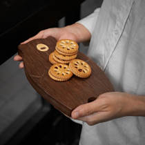 Black Walnuts Wood Small Bear Chopping Block Day Style Wood Tray Handmade Creative Breakfast Bread Board Home Nordic Winkins Cutlery