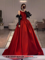 Red long sleeve evening dress 2021 personality Queen air field Bride wedding dinner atmospheric tailing show