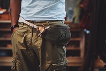 Rock house new version of World War II tent canvas dumpling bag transformation military green carry-on retro pocket chest bag messenger bag