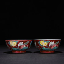 The Qingyong is on the way to the red-ground pink lotus flower pattern bowl.