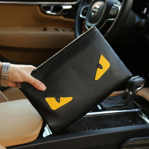 Hong Kongs new mens genuine leather black hand-holding packet letter enveloping fashion 100 hitch small monster large-capacity handbag