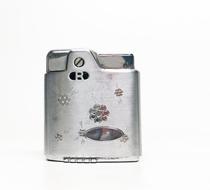 American Antique◇Antique 1950s Medieval Floral Pattern Art Silver Reusable Lighter
