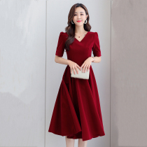 Toast The bride can normally wear summer wine red and pink engagement gown back door to dress with a thin dress and a dress