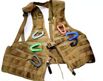 American multifunctional buckle for men and women outdoor running sports running bag D-type tactical light adhesive hook mountaineering bag plug-in