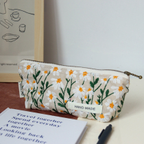 Do Home Petty Crowdwind Original Rework Embroidery Daisy Large Capacity Pen Bag Senteal Art Cloth Art Collection of Japanese Girls High School Junior High School High School Students High Yan Value Stationery Lead Pencil Case