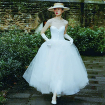 (White Xiaoxian) light wedding brigade simple Mori French retro white little man out of the chest dress