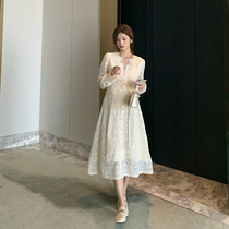Pregnant women's dress 2022 spring and summer new fashion French lace ladies slim dress long foreign tide mom