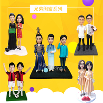Sending brothers and girlfriends gifts clay figurines real-life soft pottery dolls custom dolls clay portraits to lead customers