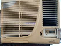 Gree Uranus digital display window air conditioning special remote control direct use is not good to use the package back