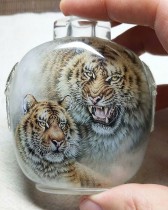 Natural crystal snow just inside the painting snuff bottle The wind of the King