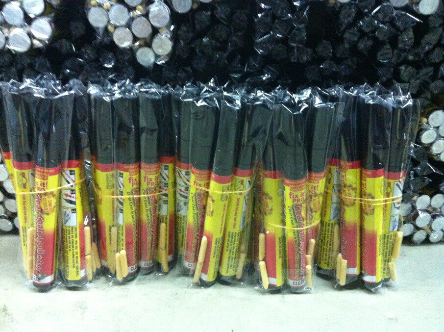 Spot car paint pen car beauty repair pen car paint pen aluminum tube opp installed 13 grams