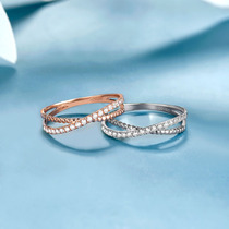Cross lingering diamond ring female real diamond 18K small broken diamond row diamond row ring Rose gold K white wedding stacked ring