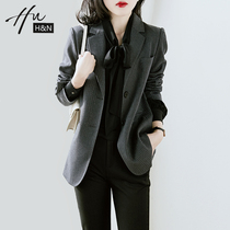 High-grade gray blazer womens spring and autumn Korean version of loose English style single-breasted Joker temperament small suit women