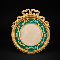 One-horn deer Western antique French Louis sixteen wind copper gilt gold relief inlaid green velvet round photo frame