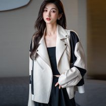 Leather clothing 2021 new female sheep leather spelling acetic acid design sense contrast color coat black and white Korean locomotive small man