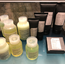 Light luxury Tide brand five-star Net Red W hotel muscle source MoMo shampoo hair care bath moisturizer soap